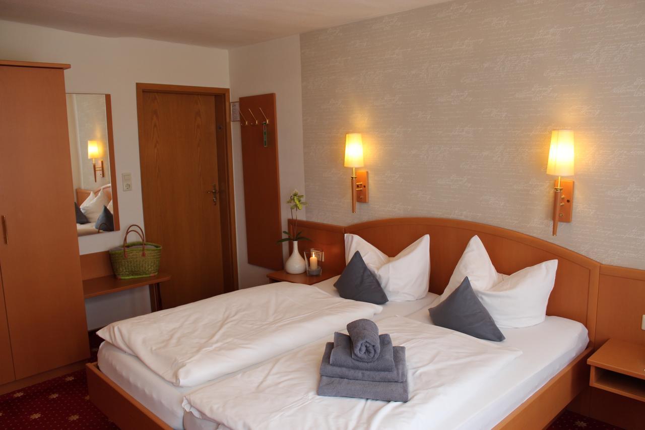 Ferien- Und Wellnesshotel Waldfrieden Hitzacker Exterior photo